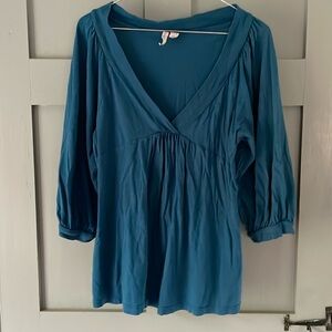 Teal Old Navy 3/4 Sleeve V neck Top
